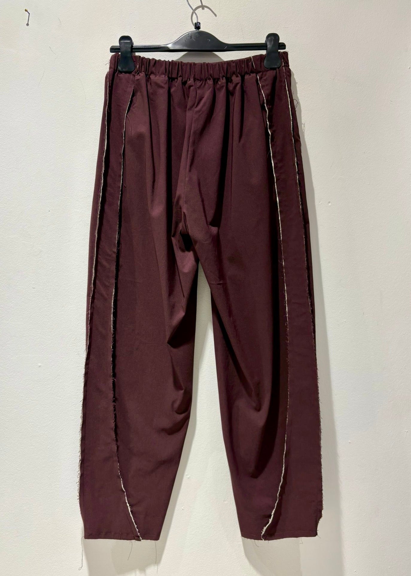 MANESERA - Pantalone con tagli, Vino