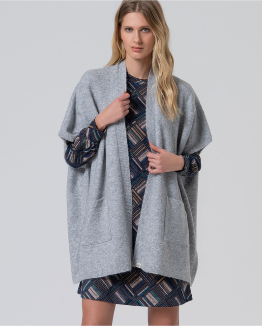 SURKANA - Poncho aperto in tricot con tasche, Grigio