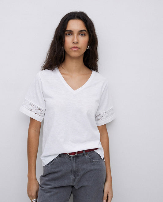 YERSE - T-shirt dettagli in pizzo, Bianco