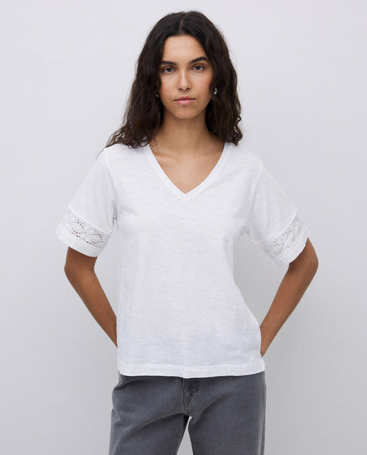 YERSE - T-shirt dettagli in pizzo, Bianco