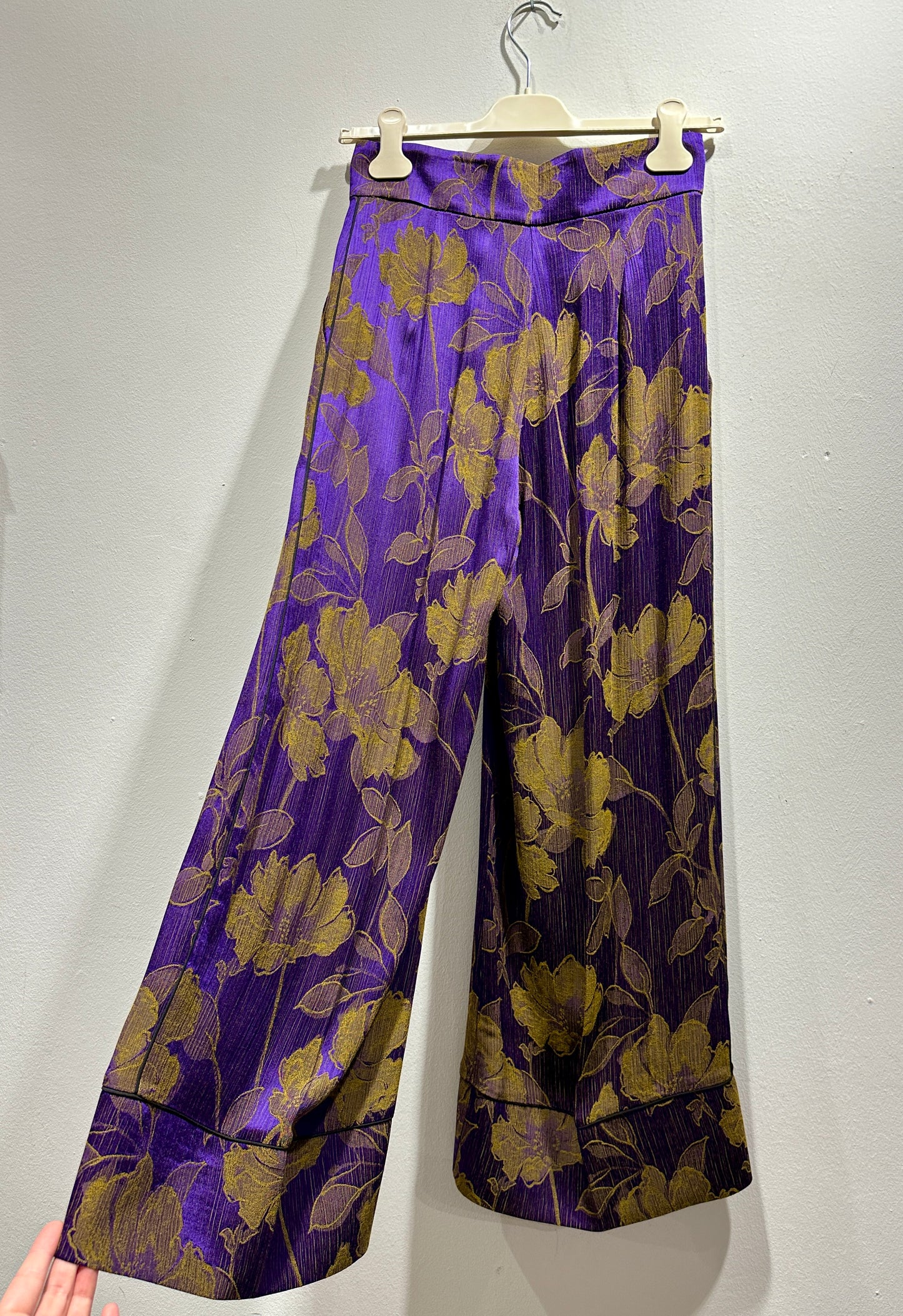 ALESSIA SANTI - Pantalone morbido stampa floreale, Viola