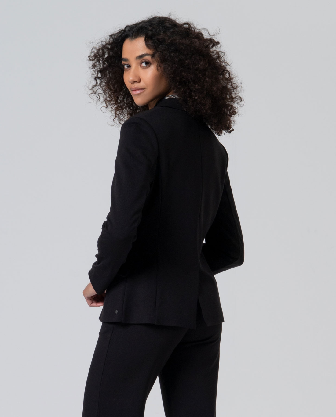 SURKANA - Blazer stretch con tasche, Nero