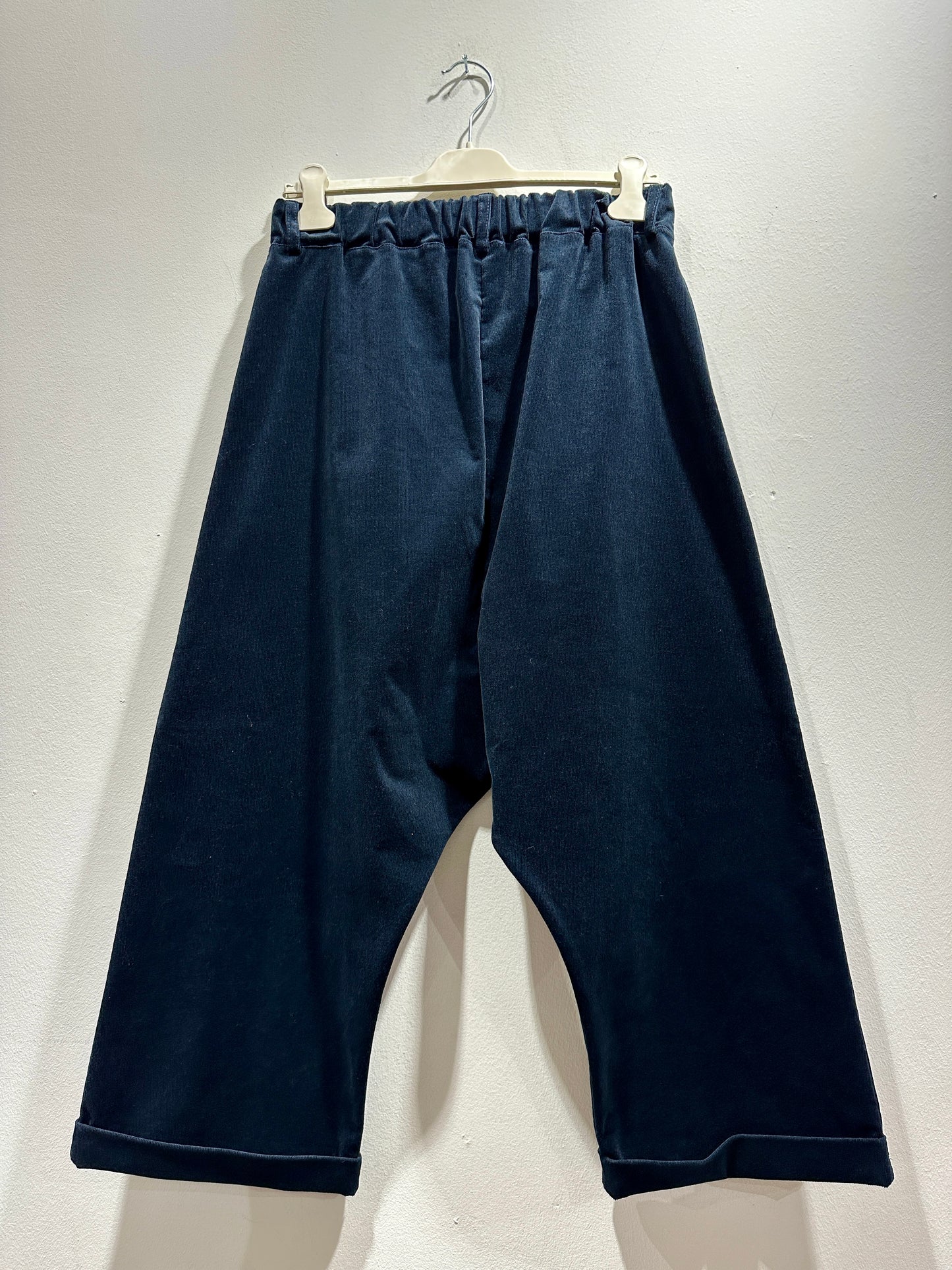 ThiPo - Pantalone cavallo basso in velluto, Blu