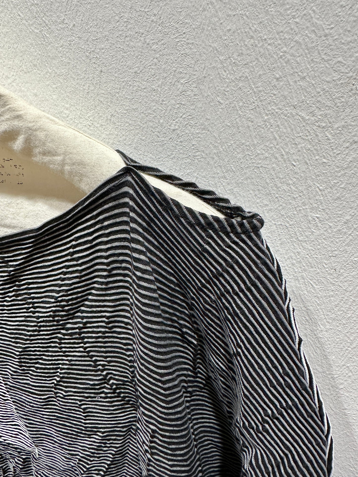 KNIT KNIT - T-shirt lunga stropicciata