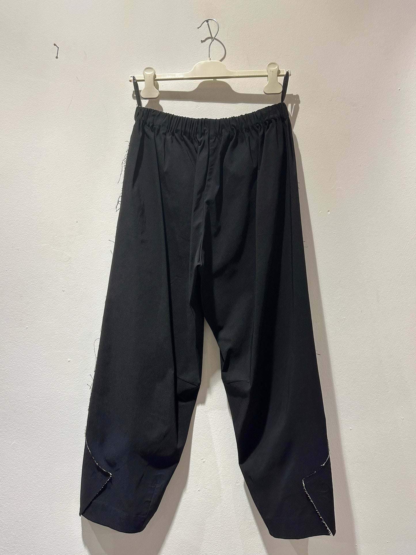 MANESERA - Pantalone tagli, Nero