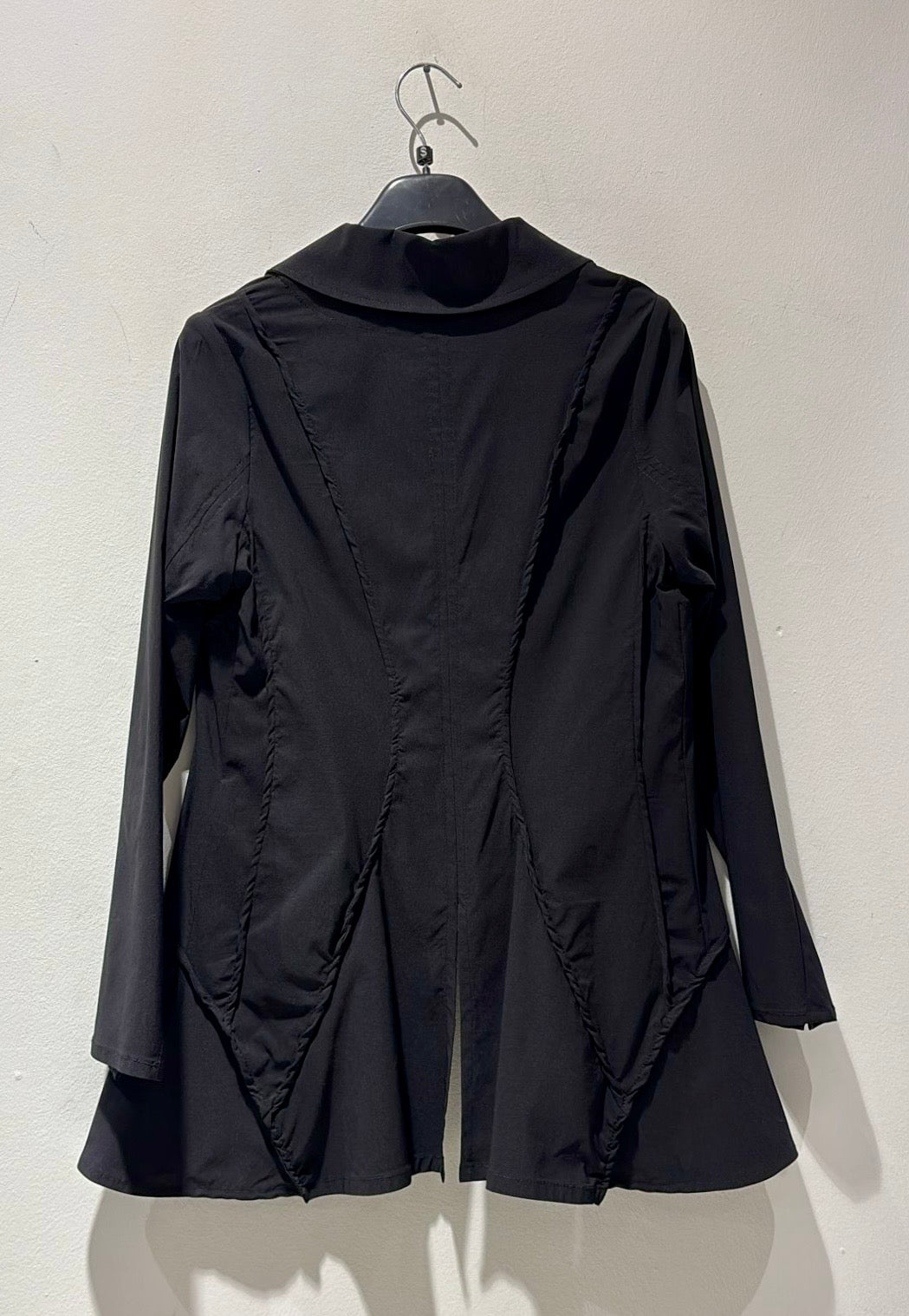 MANESERA - Giacca svasata, Nero