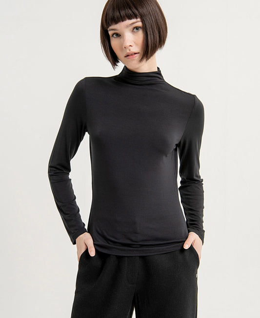 SURKANA - Dolcevita aderente elasticizzato, Nero