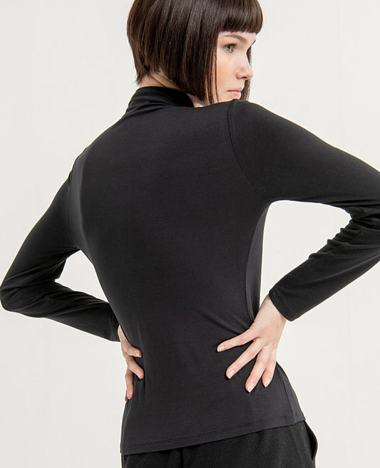 SURKANA - Dolcevita aderente elasticizzato, Nero