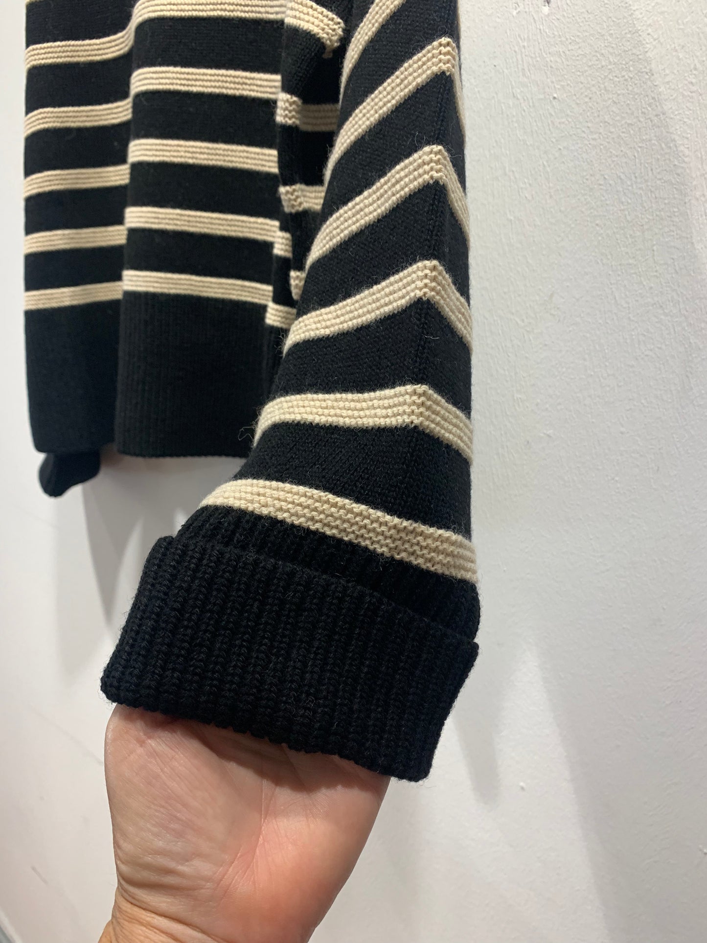 ALESSIA SANTI - Maglia rigata collo alto, Nero
