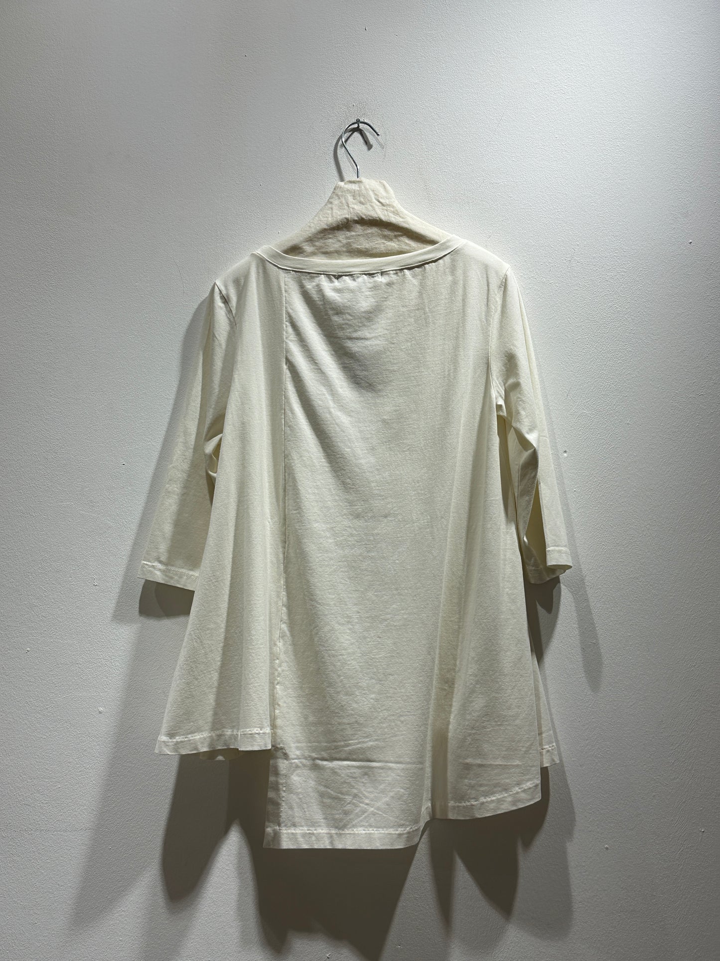 MAMA B - T-shirt svasata Giacinto, Mandorla