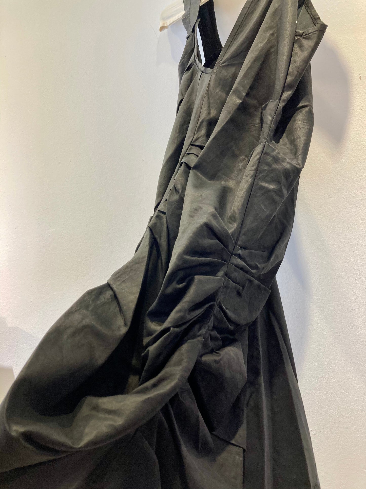 ART259 - Abito in pelle