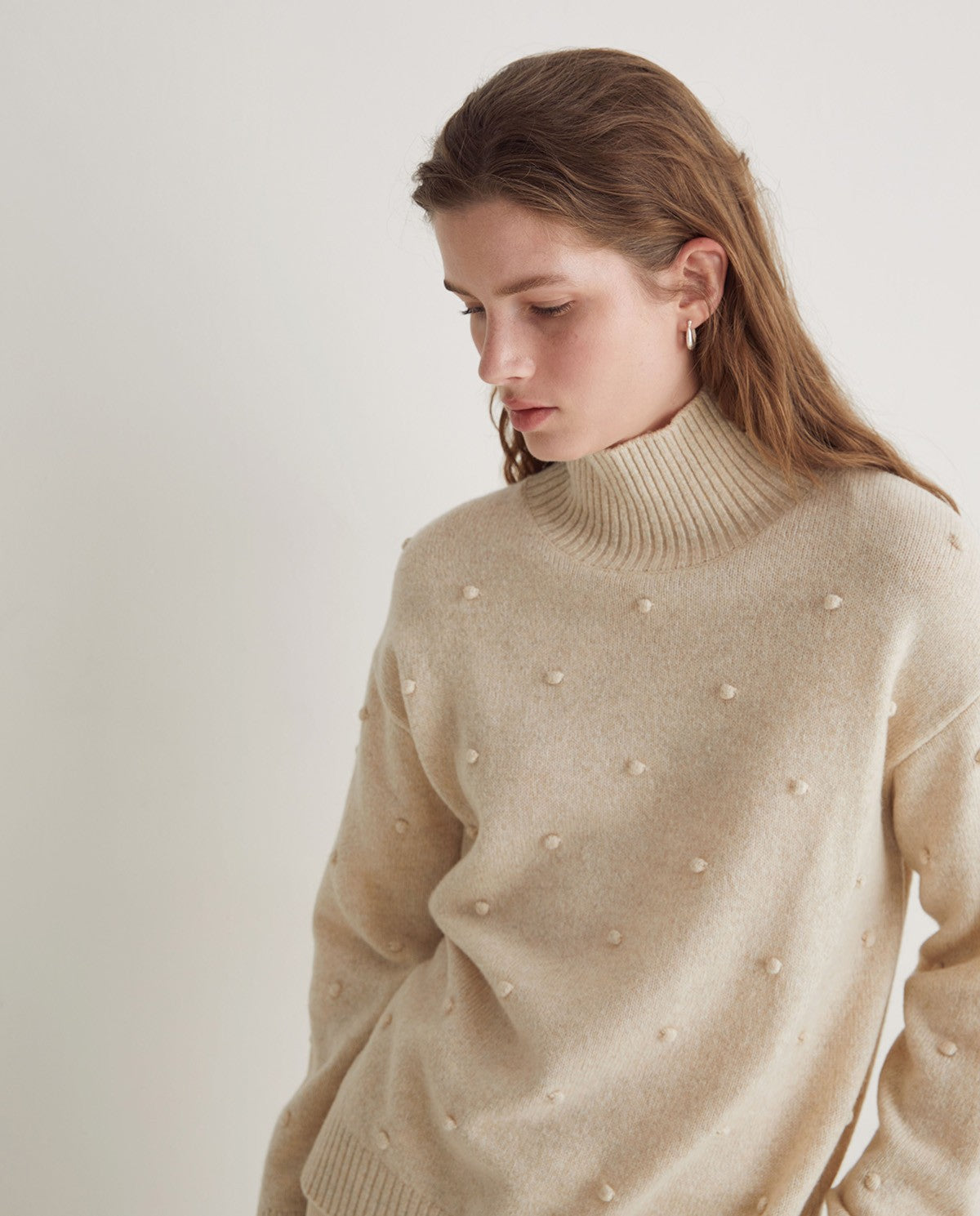 YERSE - Maglia misto lana con pompom, Ecru