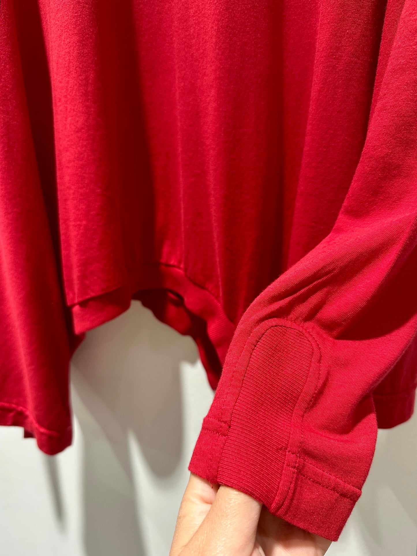 RUNDHOLZ - T-shirt svasata, Red