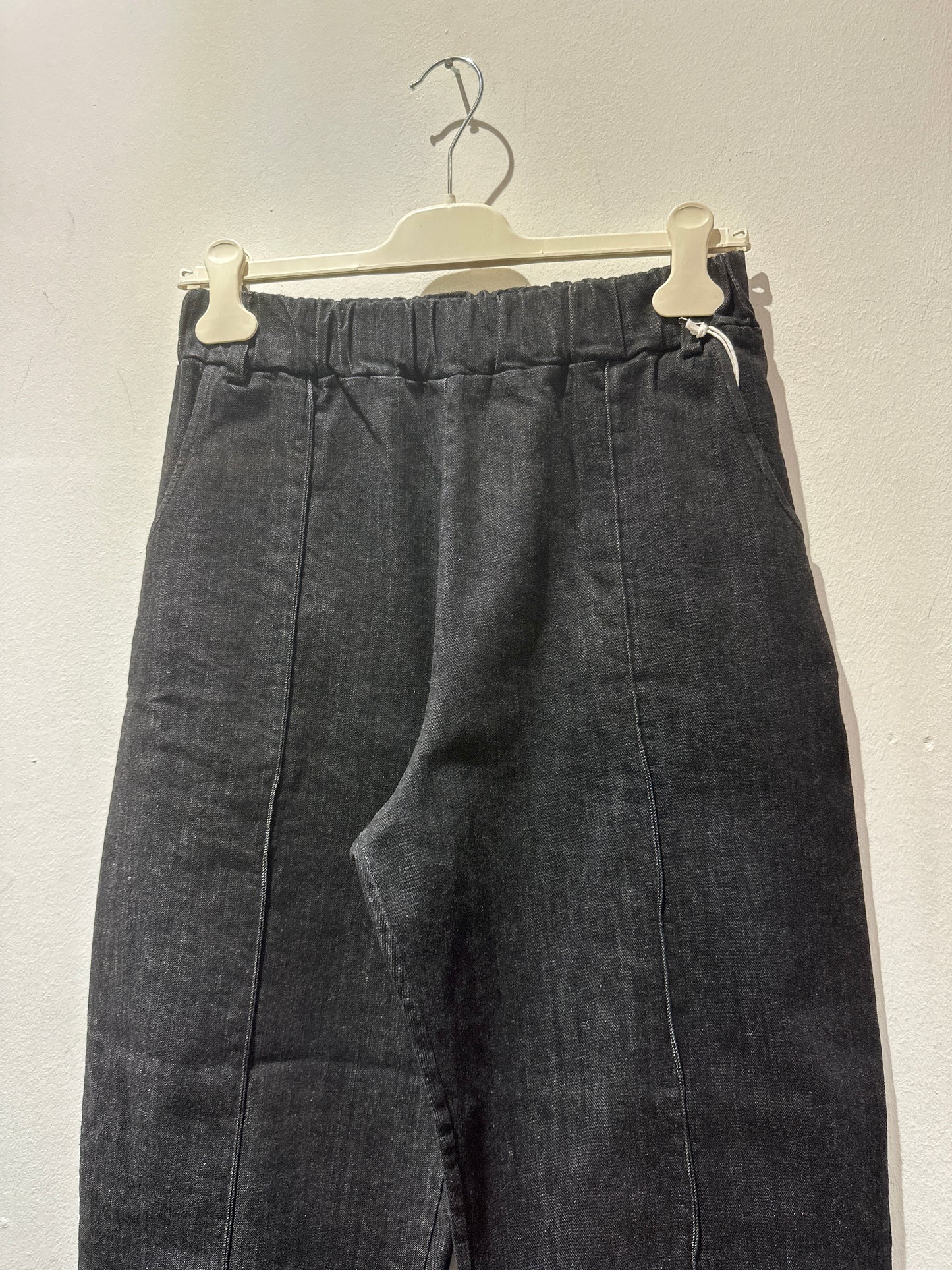 ThiPo - Pantalone denim banana, Nero