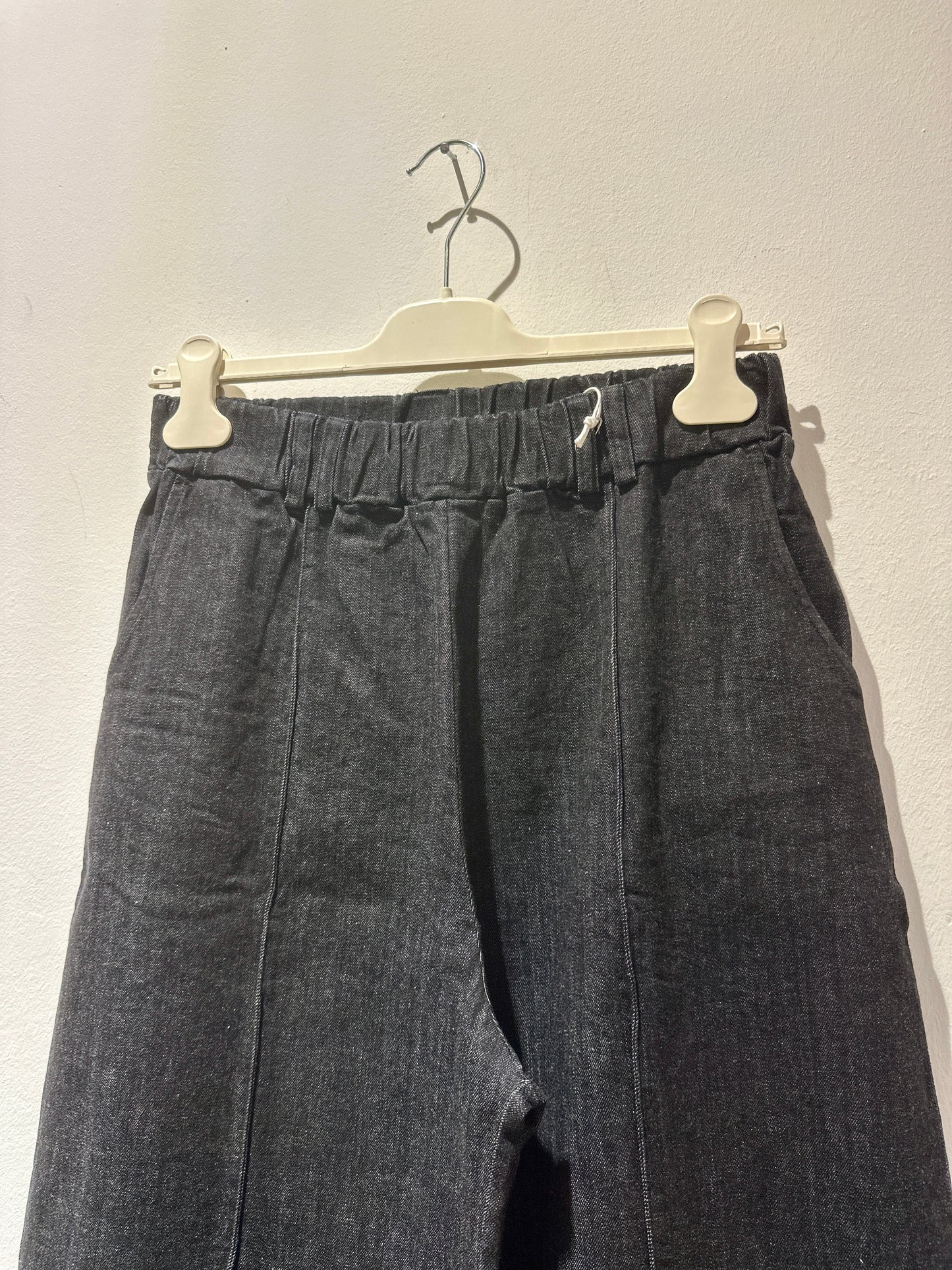 ThiPo - Pantalone denim a zampa, Nero