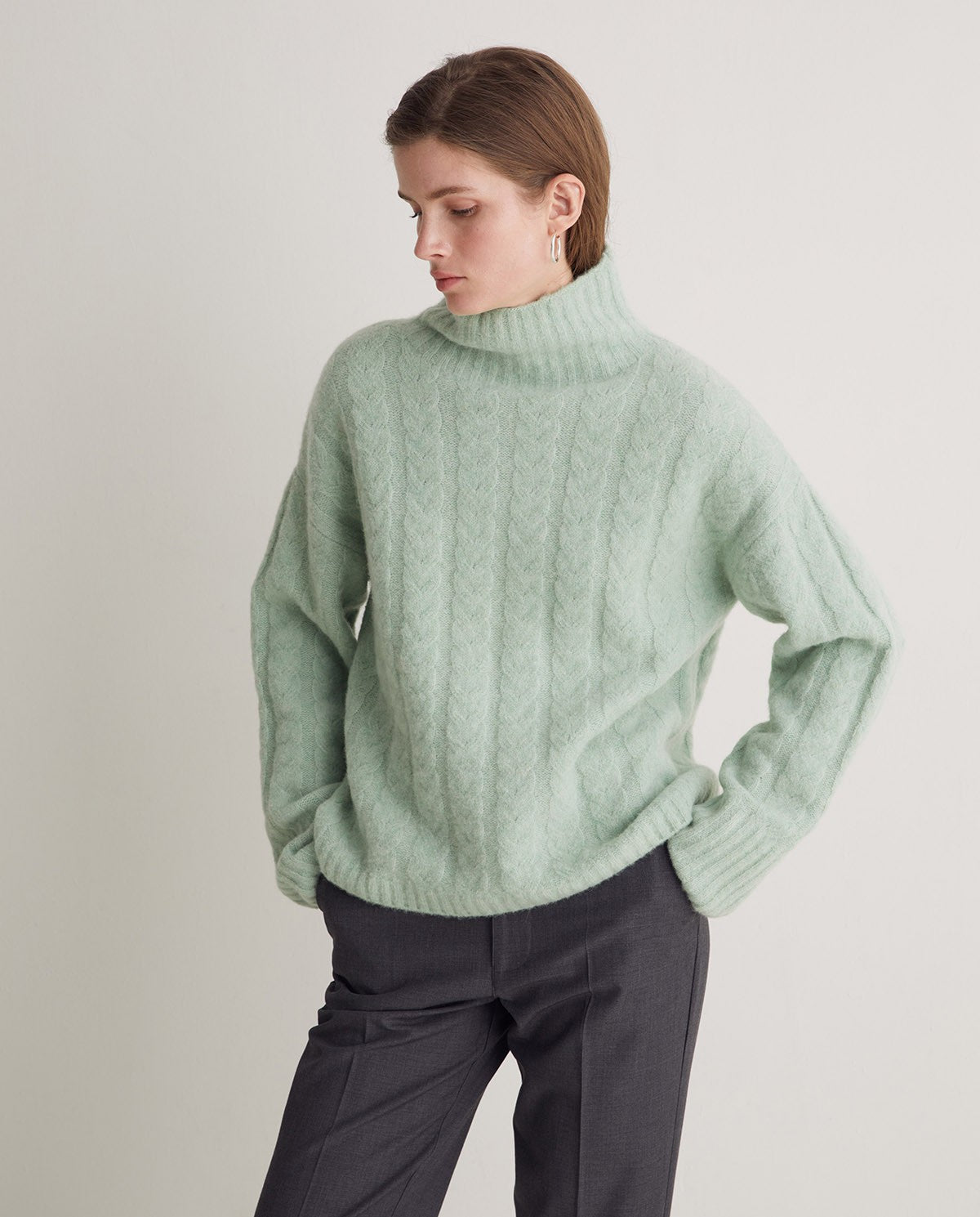 YERSE - Dolcevita trecce misto lana, Verde Chiaro