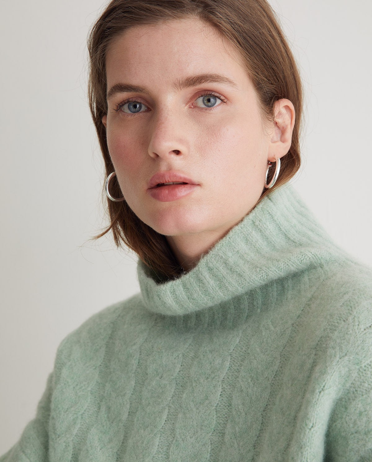 YERSE - Dolcevita trecce misto lana, Verde Chiaro