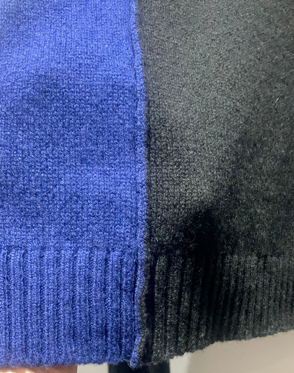 KNIT KNIT - Maglia in lana, Bicolore
