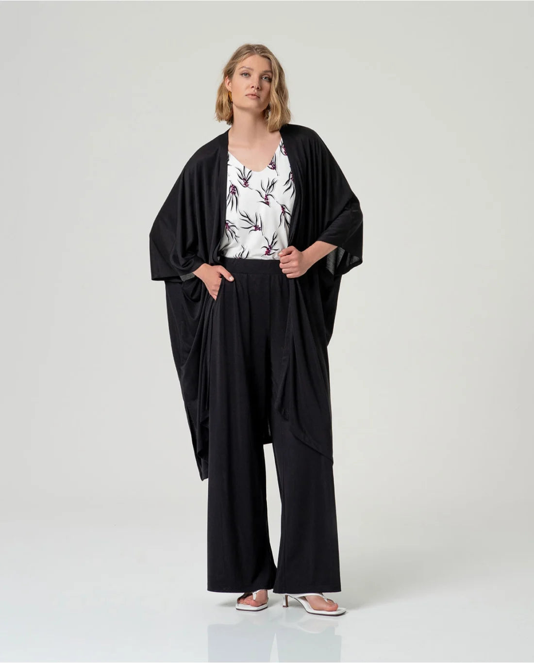 SURKANA - Kimono lungo, Nero