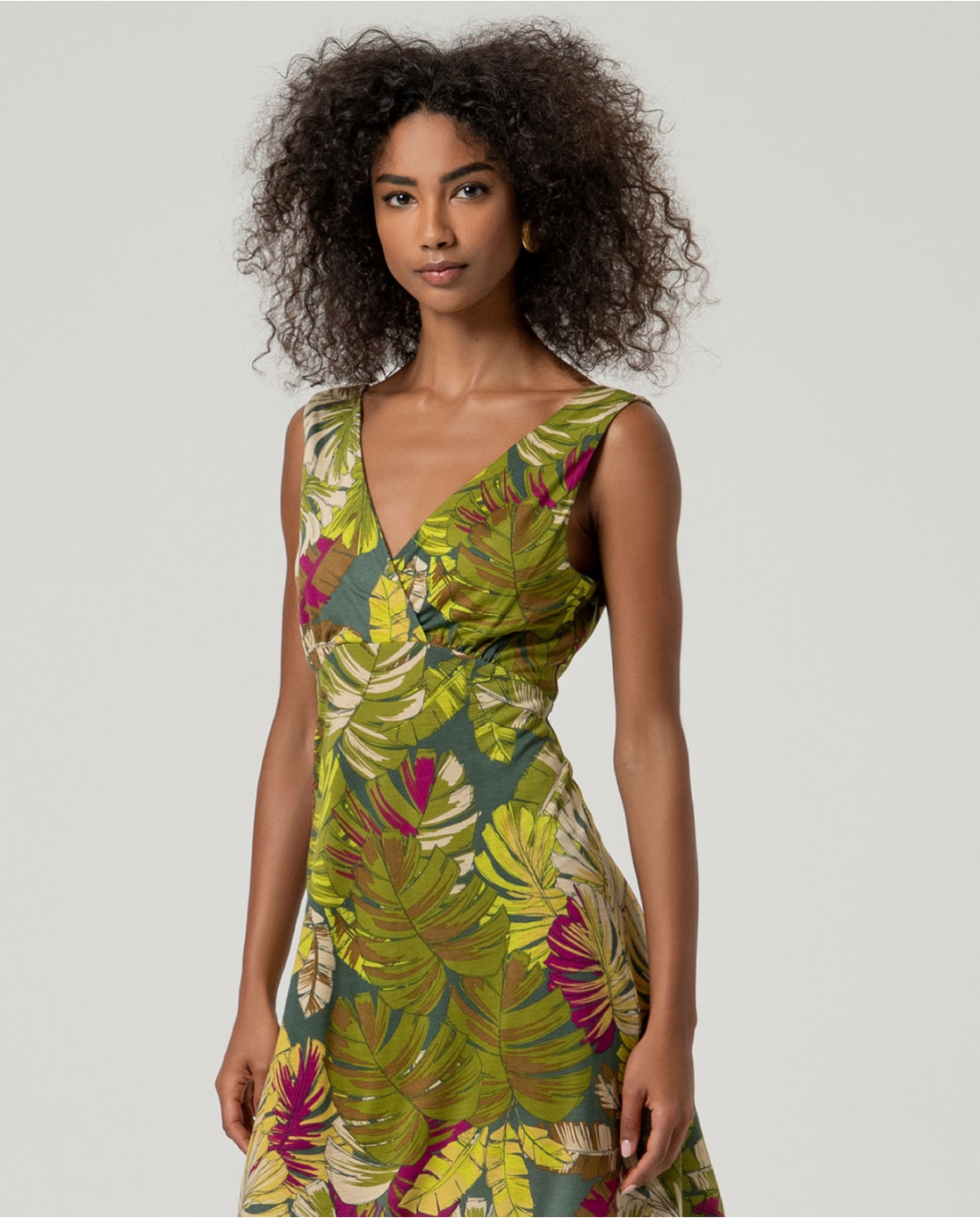 SURKANA - Vestito con scollo incrociato, Verde