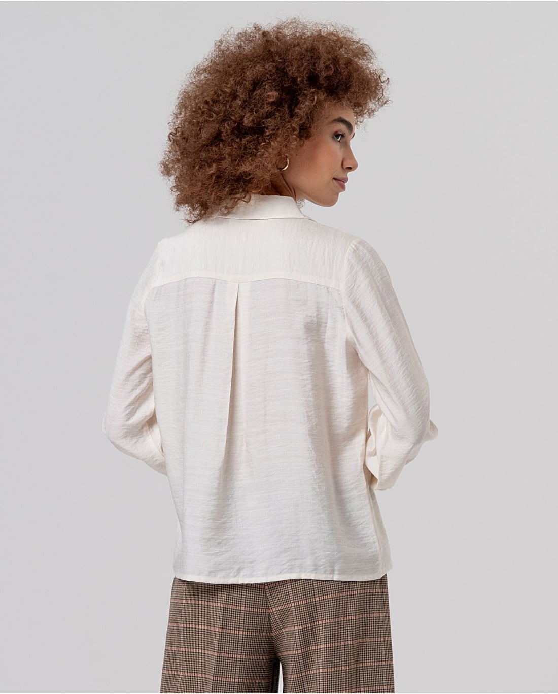 SURKANA - Camicia fluida con spalle arricciate