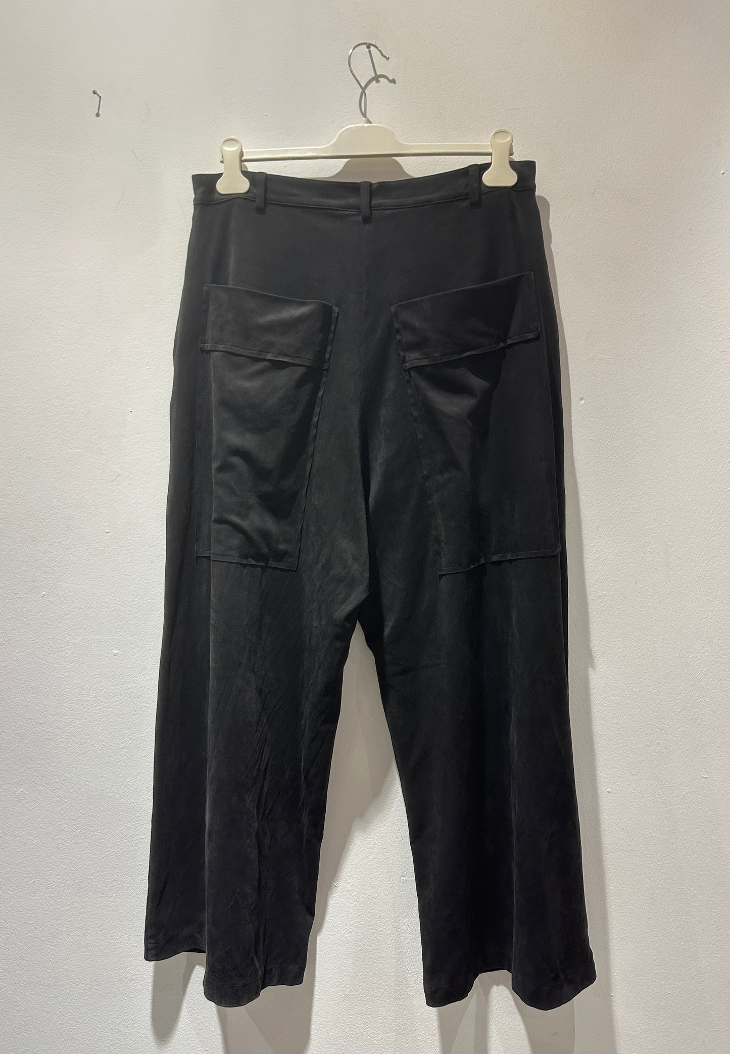 RUNDHOLZ - Pantalone in cupro, Black
