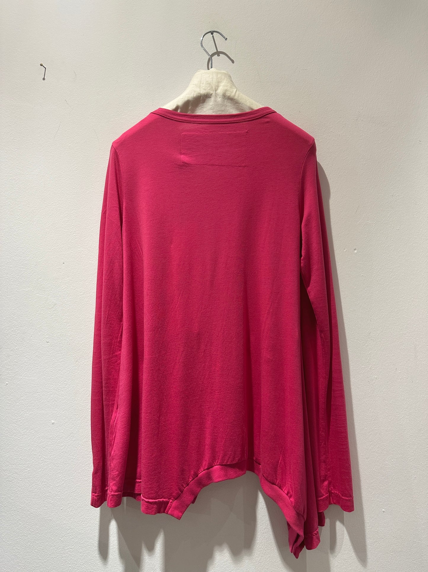RUNDHOLZ - T-shirt svasata, Fucsia