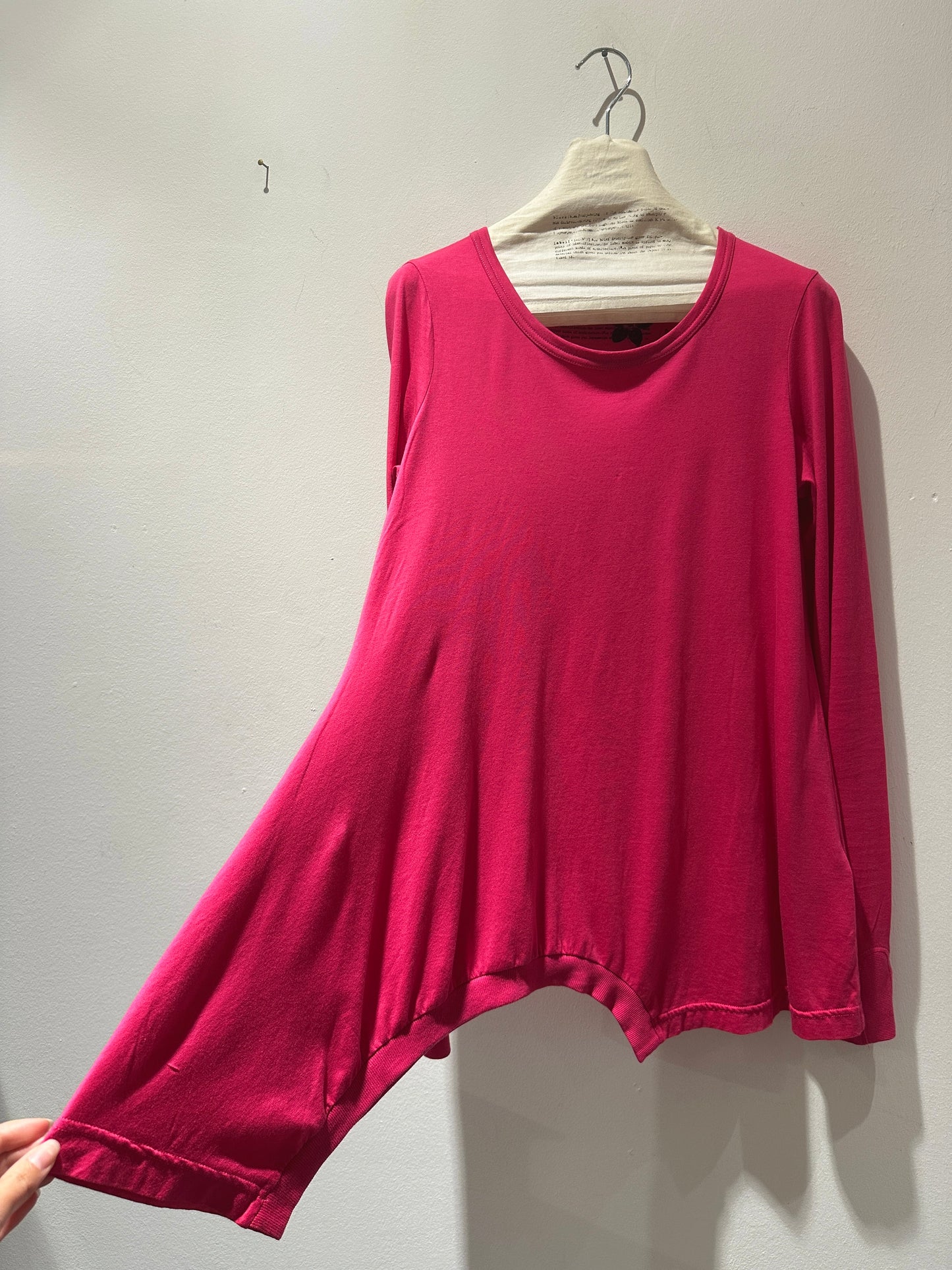 RUNDHOLZ - T-shirt svasata, Fucsia