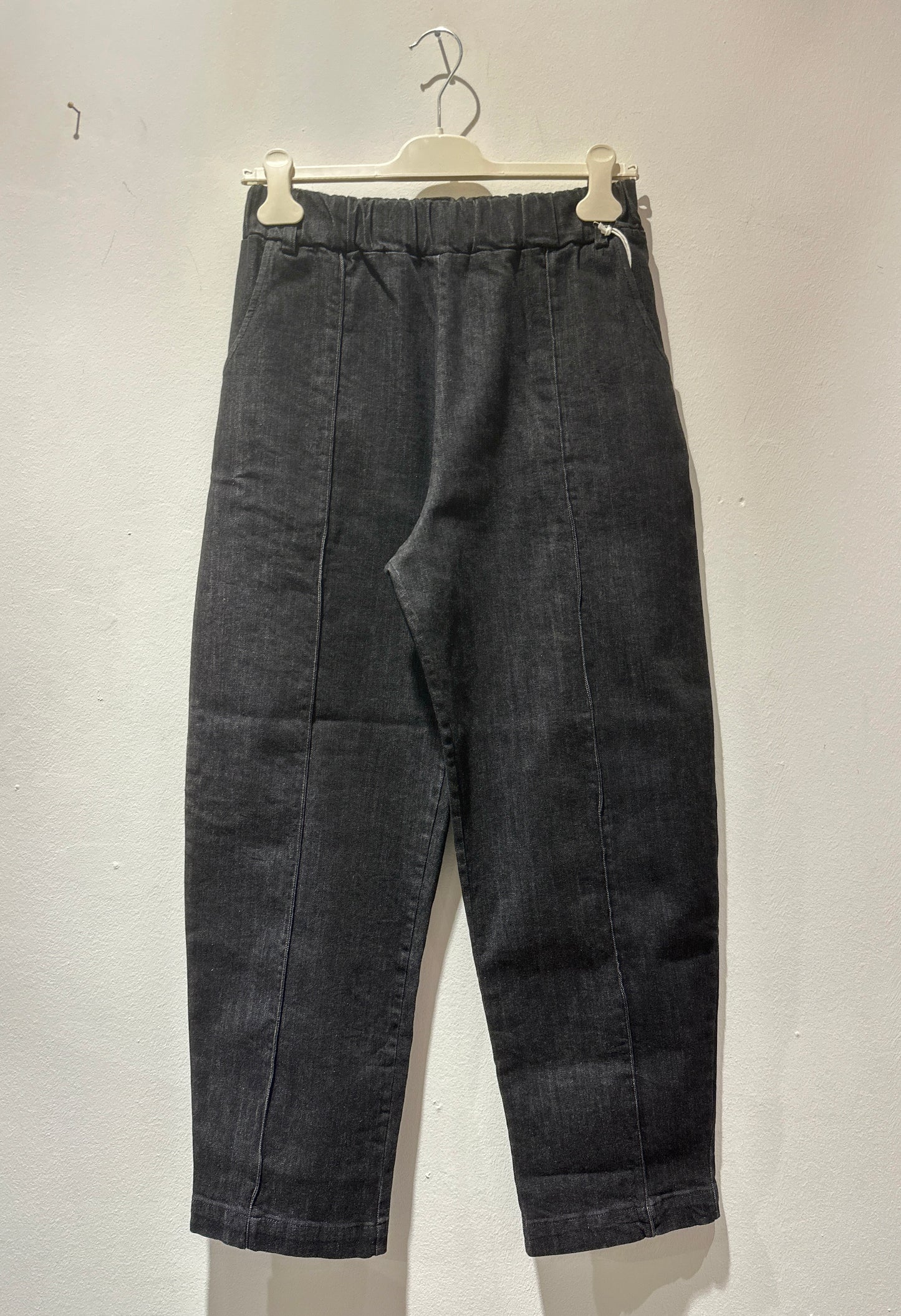 ThiPo - Pantalone denim banana, Nero