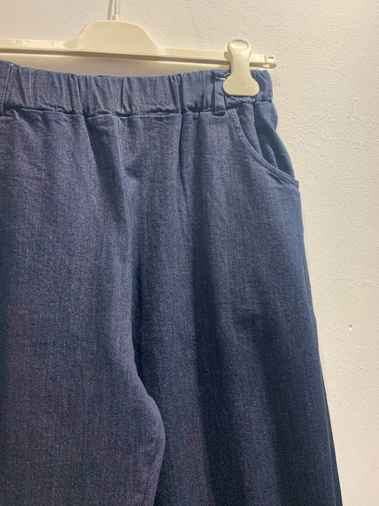 ThiPo - Pantalone sfrangiato in denim, Blu