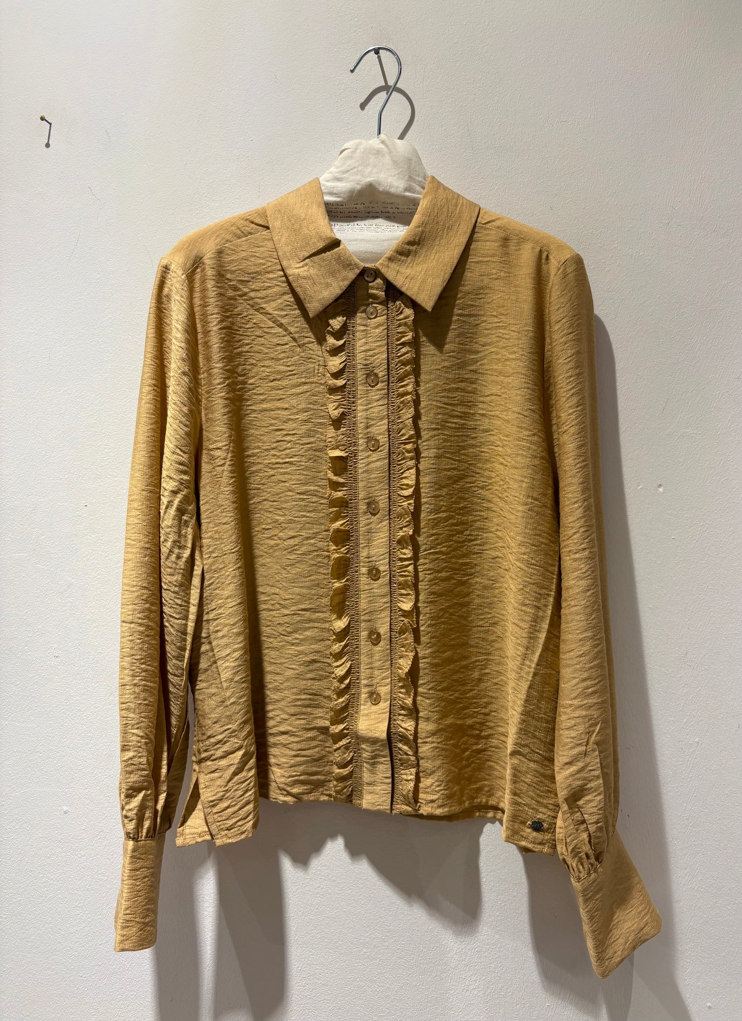 SURKANA - Camicia in viscosa con volant, Beige