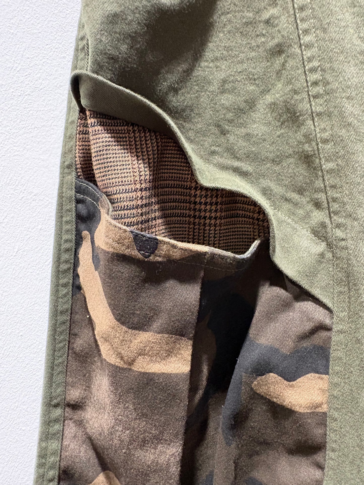 TADASHI - Pantalone militare con inserti.